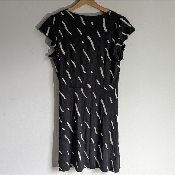 Loft Black White Twist Knot Flutter Sleeve Dress Women's Size Small Petite - Picture 2 of 7